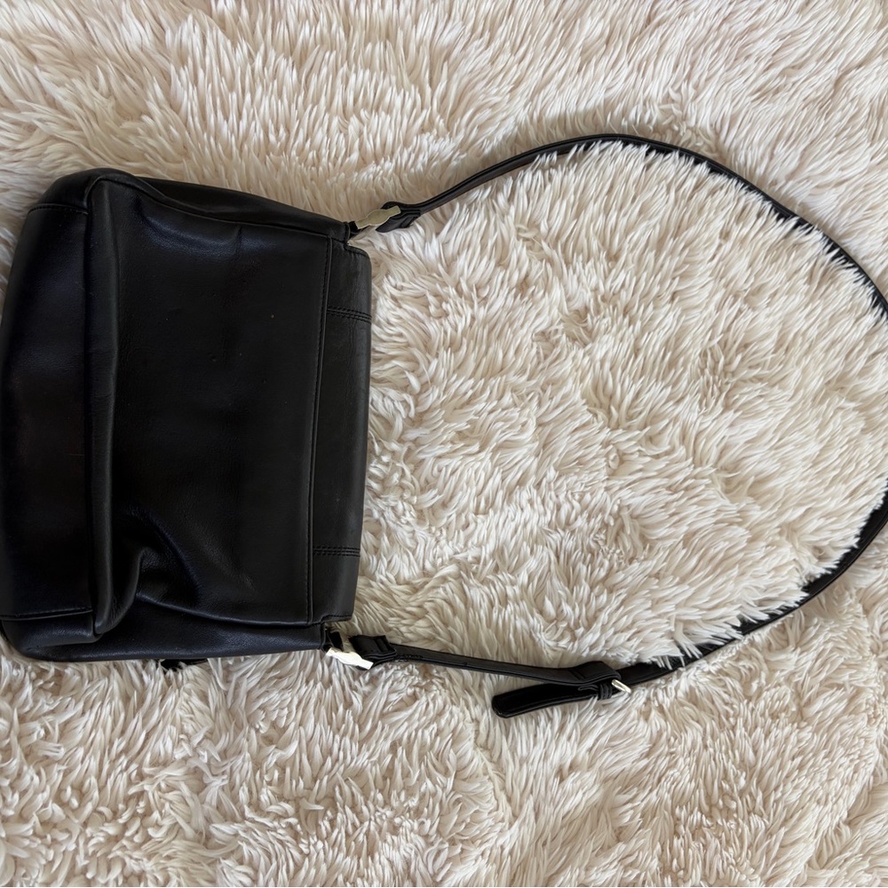 Black Leather Crossbody Bag with Matching Wallet Set - Picture 3 of 8